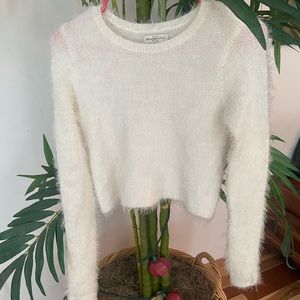 Fuzzy White Crop Abercrombie & Fitch Sweater